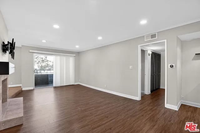 $525,000 | 12940 Riverside Drive, Unit 101, Sherman Oaks, CA 91423