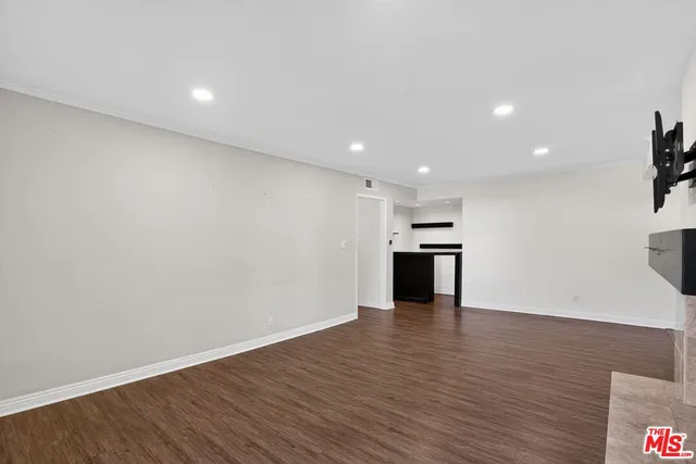 $525,000 | 12940 Riverside Drive, Unit 101, Sherman Oaks, CA 91423