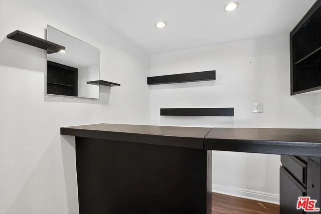 $525,000 | 12940 Riverside Drive, Unit 101, Sherman Oaks, CA 91423