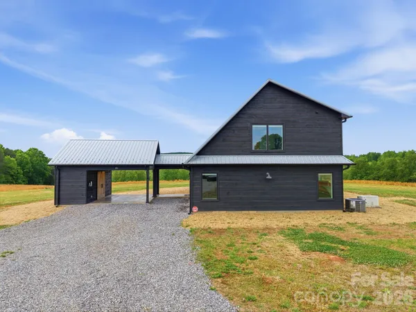 $789,900 | 211 Race Path Road, Union Grove, NC 28689