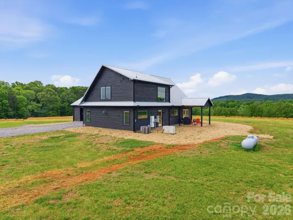 $789,900 | 211 Race Path Road, Union Grove, NC 28689