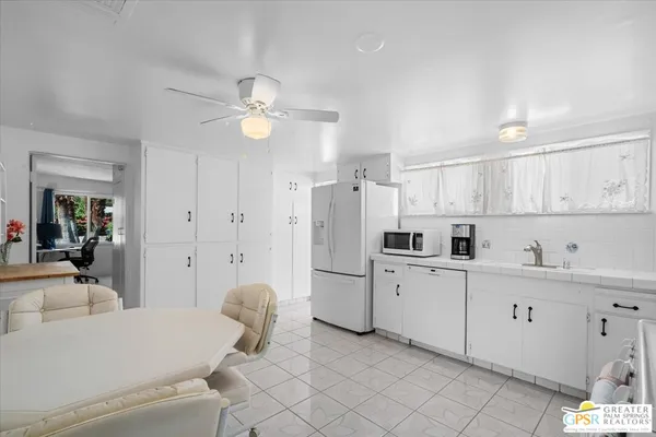 $875,000 | 572 North Calle Marcus, Palm Springs, CA 92262