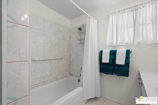 $875,000 | 572 North Calle Marcus, Palm Springs, CA 92262