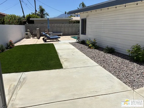 $875,000 | 572 North Calle Marcus, Palm Springs, CA 92262