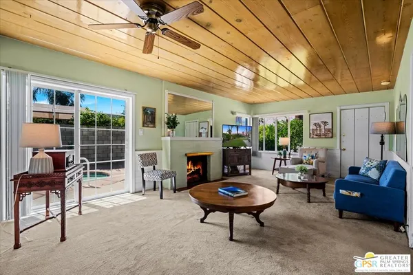 $875,000 | 572 North Calle Marcus, Palm Springs, CA 92262