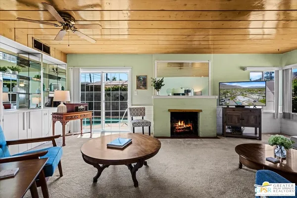 $875,000 | 572 North Calle Marcus, Palm Springs, CA 92262