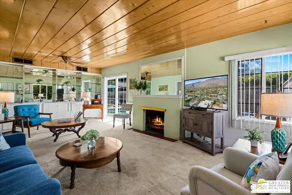 $875,000 | 572 North Calle Marcus, Palm Springs, CA 92262
