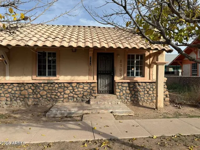 $750 | 1305 C Avenue, Douglas, AZ 85607