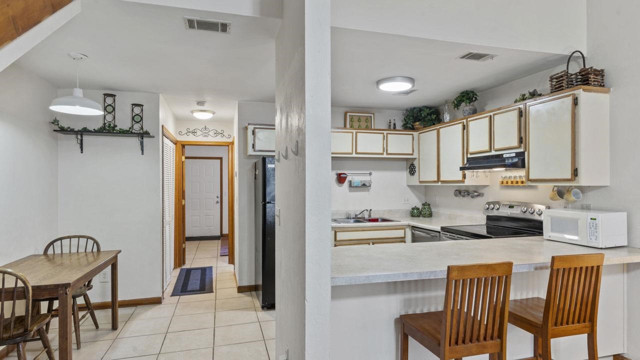 1808 Jackson Bluff Road, Unit D Tallahassee, FL 32304 - Photo 2 of 30 Gallery Image 2