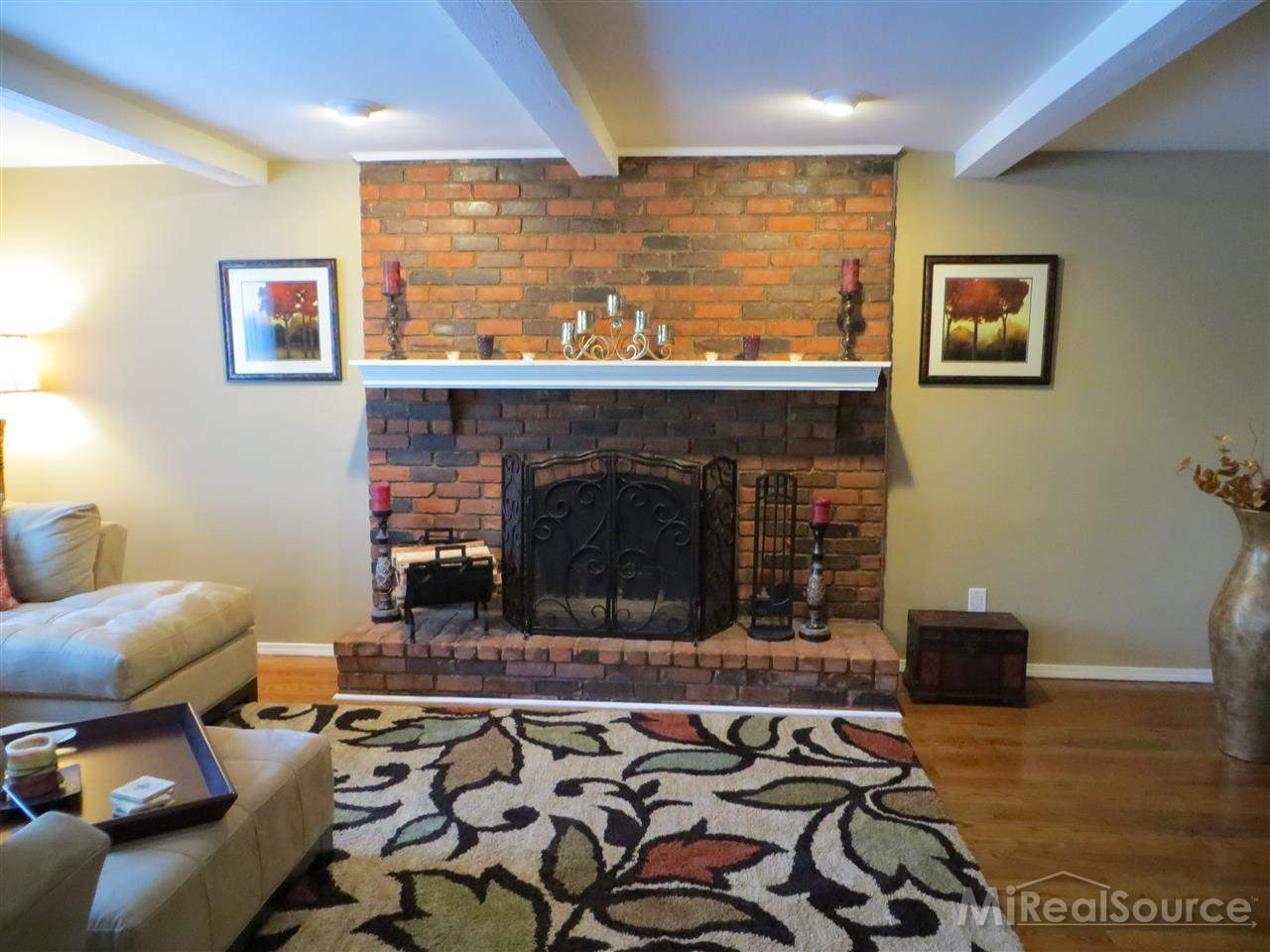 70 Vernier Road Grosse Pointe, MI 48236 - Photo 15 of 32 31227177-14.JPG
