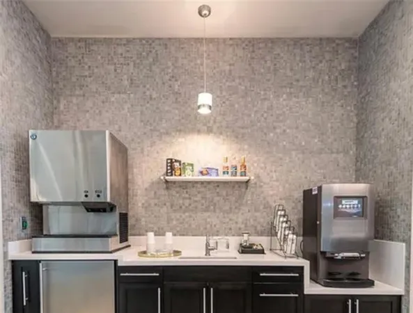 $2,921 | 1535 Canal Street, Unit 731, New Orleans, LA 70112