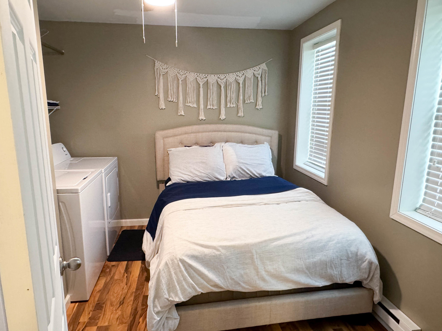 113 Lafayette Street Anna, IL 62906 - Photo 21 of 33 a bedroom with a bed and a window