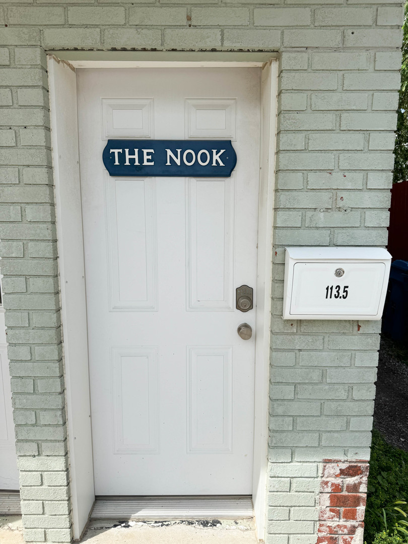 113 Lafayette Street Anna, IL 62906 - Photo 7 of 33 a view of a door