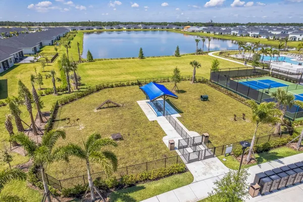$575,705 | 10653 Northwest Suncrest Loop Port Street, Port St. Lucie, FL 34987