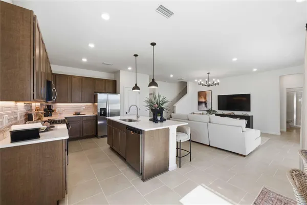 $575,705 | 10653 Northwest Suncrest Loop Port Street, Port St. Lucie, FL 34987