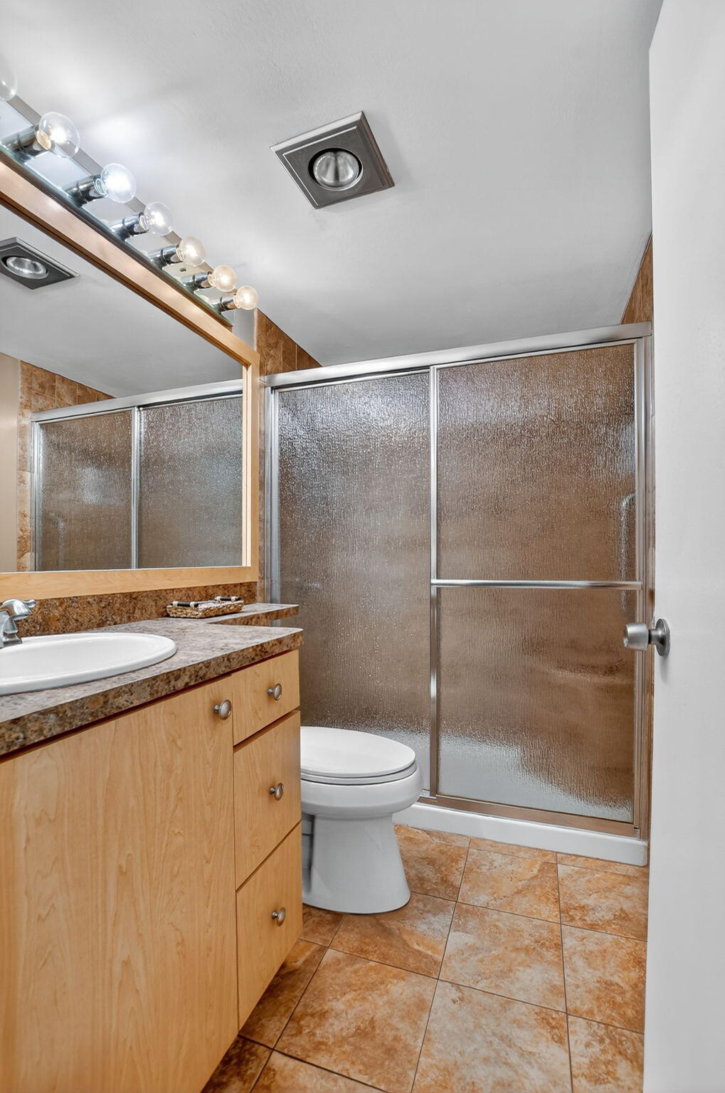 27 Fanshaw A Boca Raton, FL 33434 - Photo 12 of 26 13-web-or-mls-014_DSC_2842