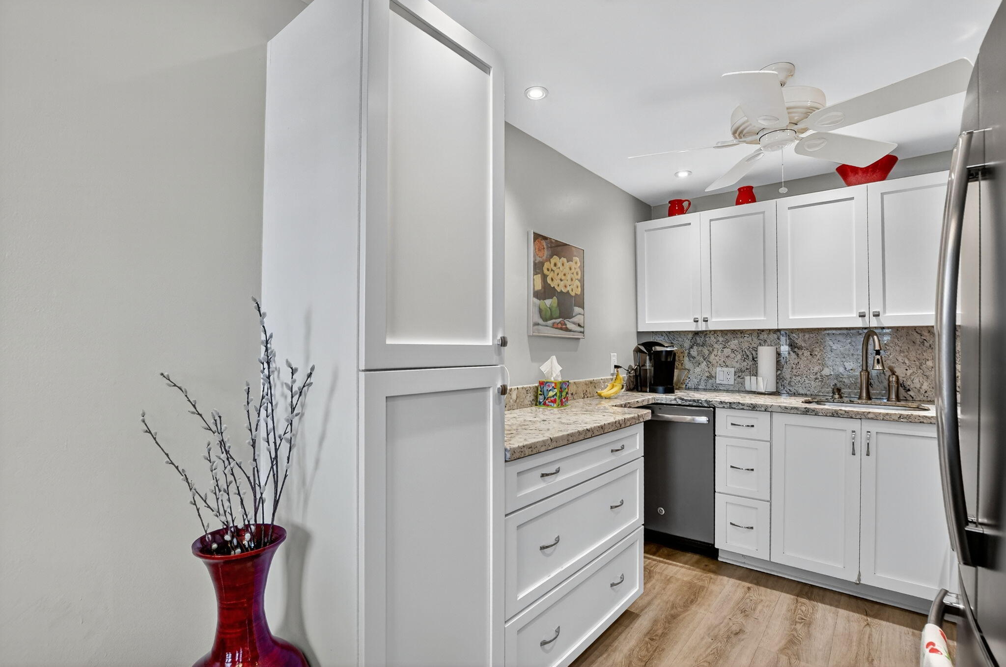 27 Fanshaw A Boca Raton, FL 33434 - Photo 4 of 26 3-web-or-mls-004_DSC_2792