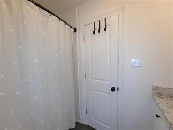 $1,300 | 425 Depre Street, Unit C, Mandeville, LA 70448