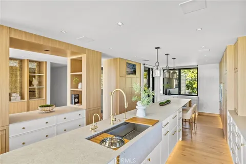 $4,795,000 | 1075 Granville Drive, Newport Beach, CA 92660