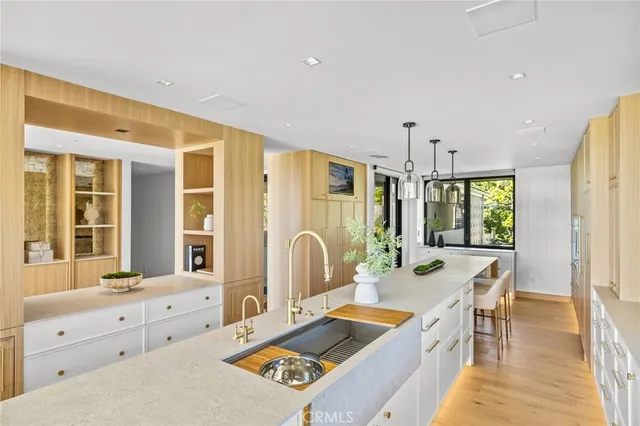$4,795,000 | 1075 Granville Drive, Newport Beach, CA 92660