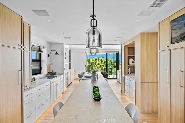 $4,795,000 | 1075 Granville Drive, Newport Beach, CA 92660