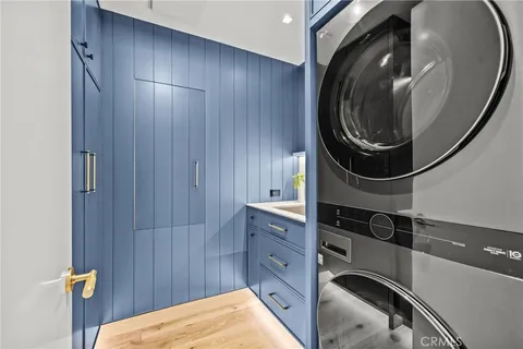 $4,795,000 | 1075 Granville Drive, Newport Beach, CA 92660