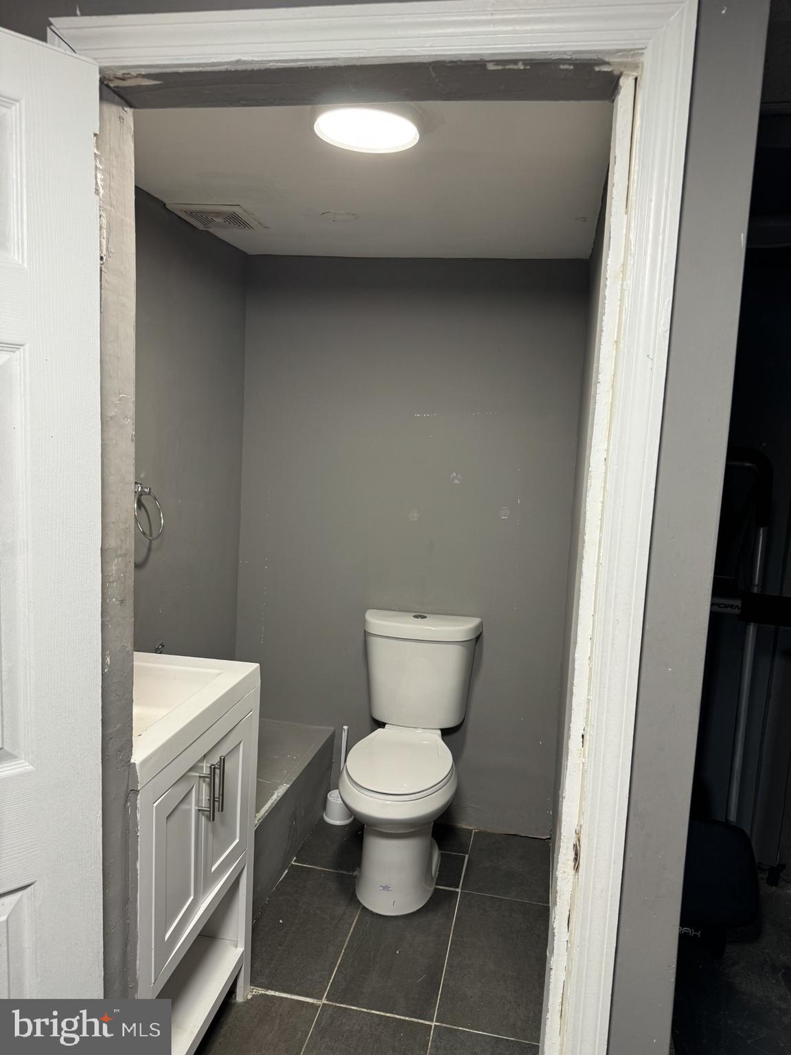 927 Keystone Road Chester, PA 19013 - Photo 11 of 26 Basement 1/2 Bath