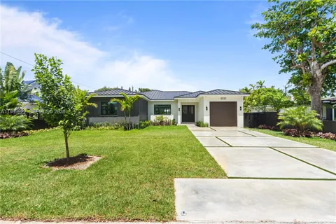 $2,737,000 | 6221 Southwest 60th Street, South Miami, FL 33143