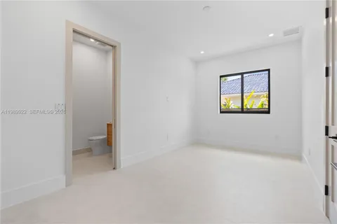 $2,736,000 | 6221 Southwest 60th Street, South Miami, FL 33143