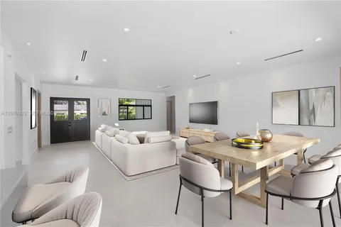$2,736,000 | 6221 Southwest 60th Street, South Miami, FL 33143