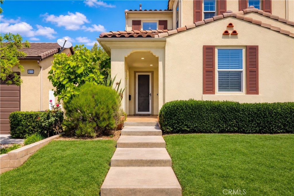 523 Desert Willow Road Azusa, CA 91702 - Photo 3 of 48 Gallery Image 3