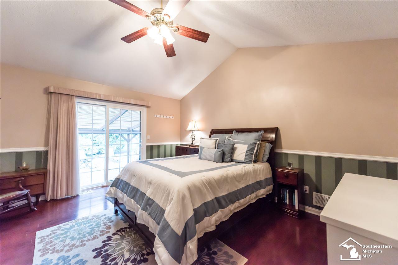 2239 Blue Bush Road Monroe, MI 48162 - Photo 27 of 42 31363412-26.JPG
