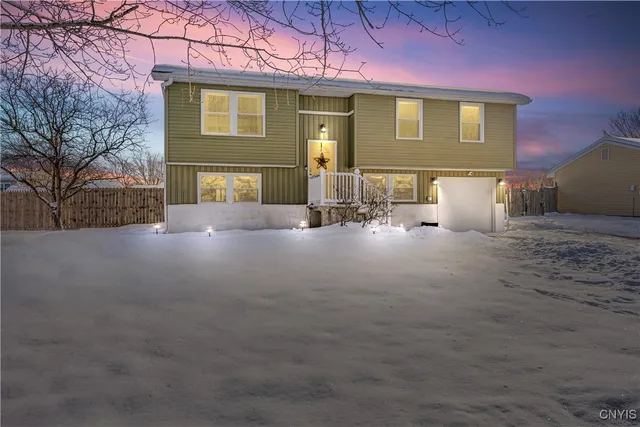 $279,900 | 8025 Bamm Hollow Road, Clay, NY 13041