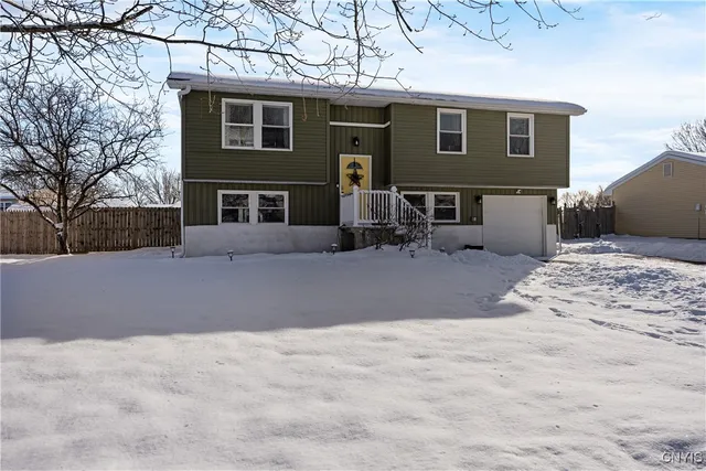 $279,900 | 8025 Bamm Hollow Road, Clay, NY 13041