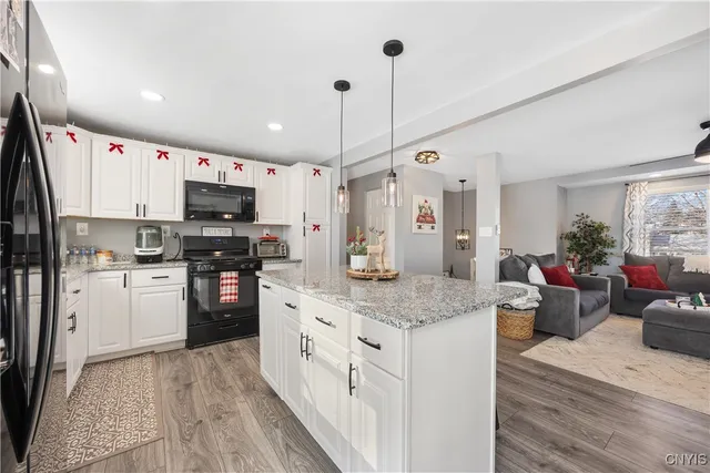 $279,900 | 8025 Bamm Hollow Road, Clay, NY 13041