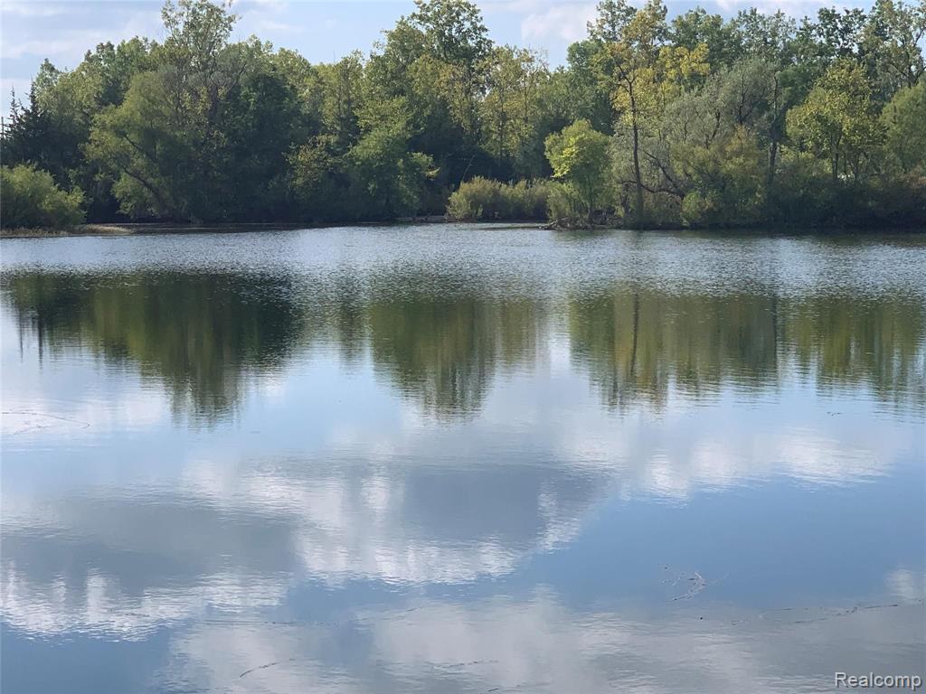 1 West Carpenter Road Flint, MI 48505 - Photo 2 of 9