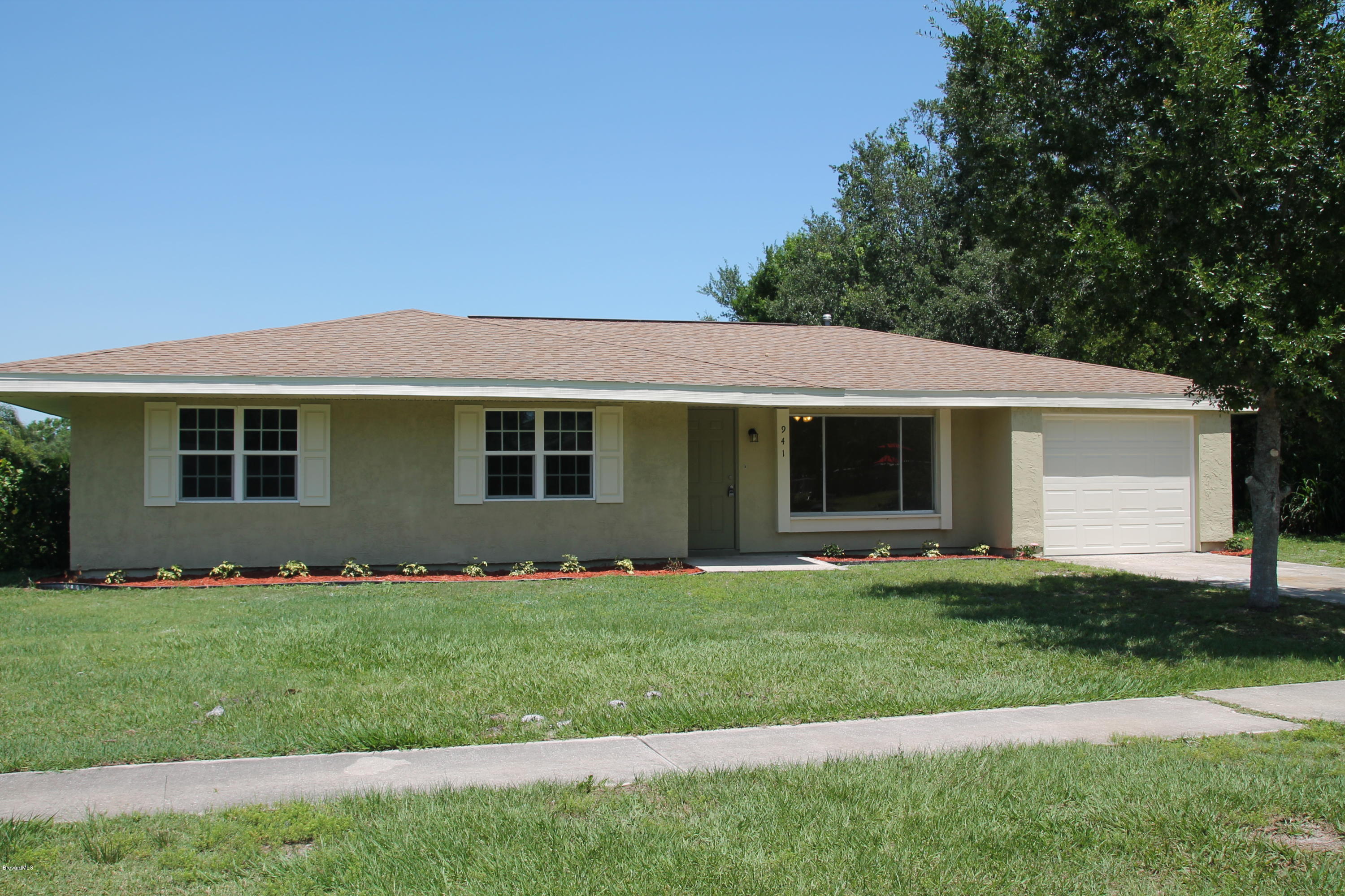 941 Riviera Drive Northeast Palm Bay, FL 32905 - Photo 1 of 15 Delmonico 084