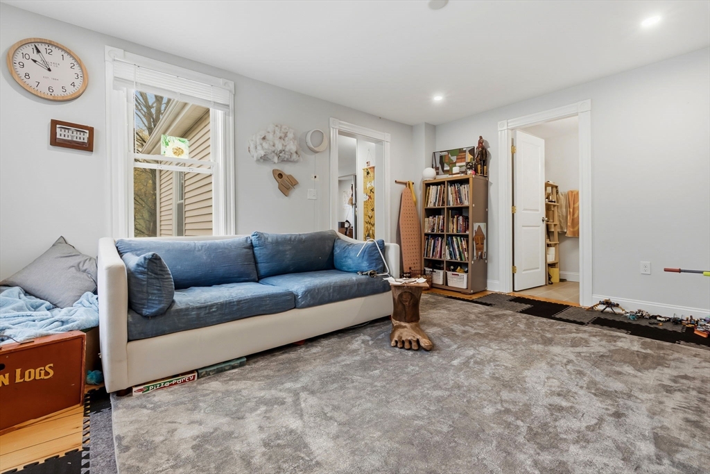 291 Main Street Amesbury, MA 01913 - Photo 11 of 42