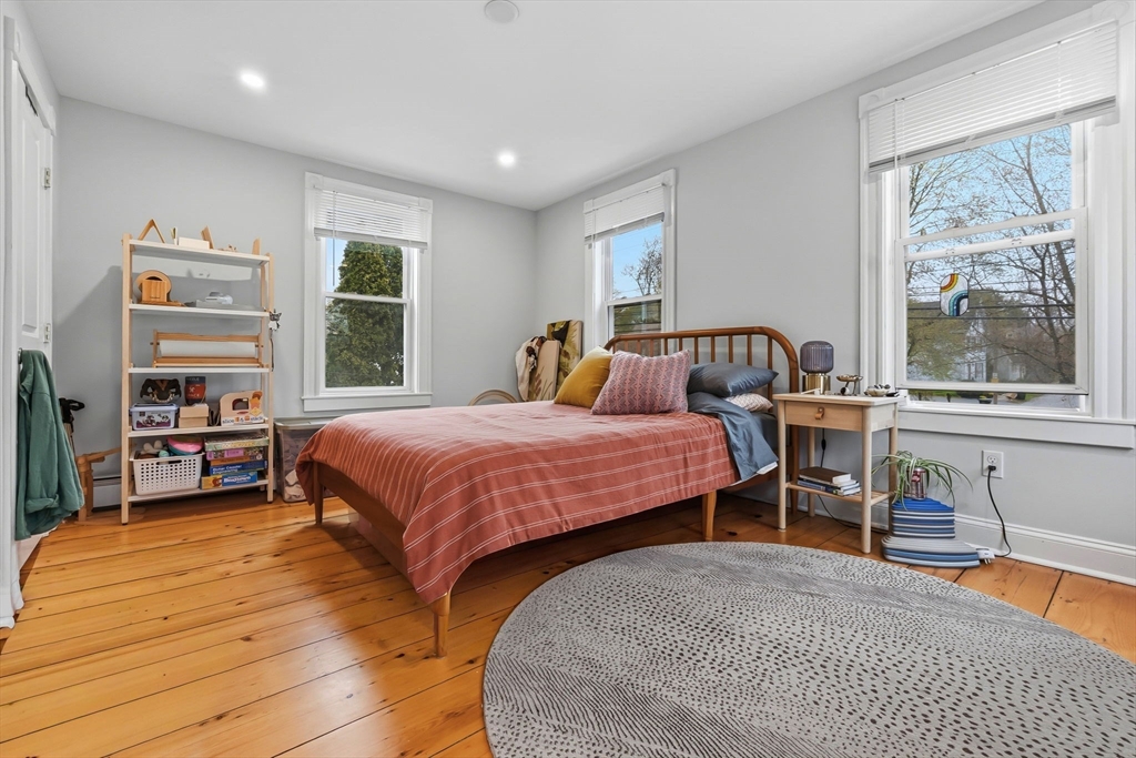 291 Main Street Amesbury, MA 01913 - Photo 19 of 42