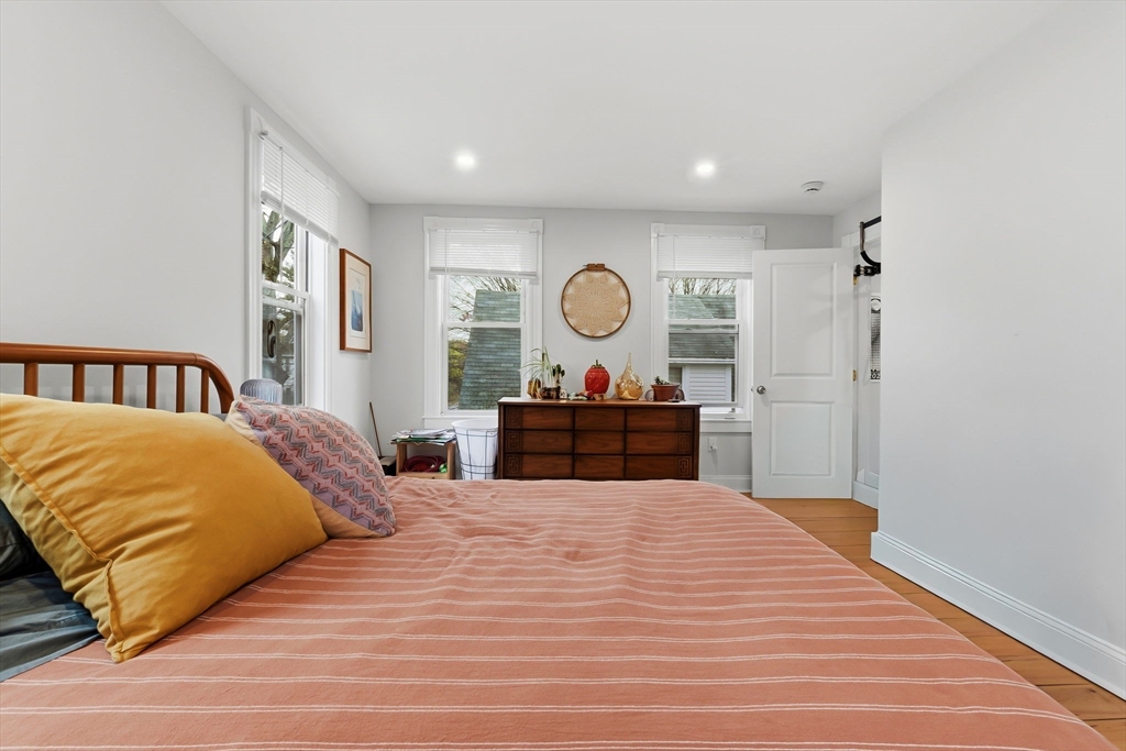 291 Main Street Amesbury, MA 01913 - Photo 21 of 42