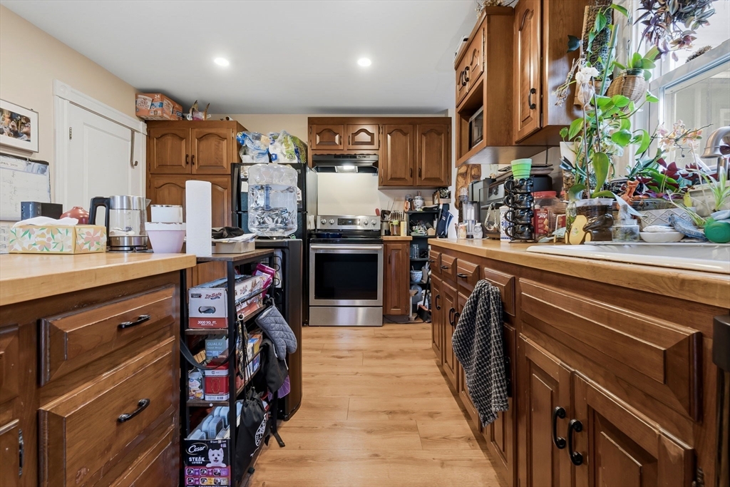 291 Main Street Amesbury, MA 01913 - Photo 26 of 42