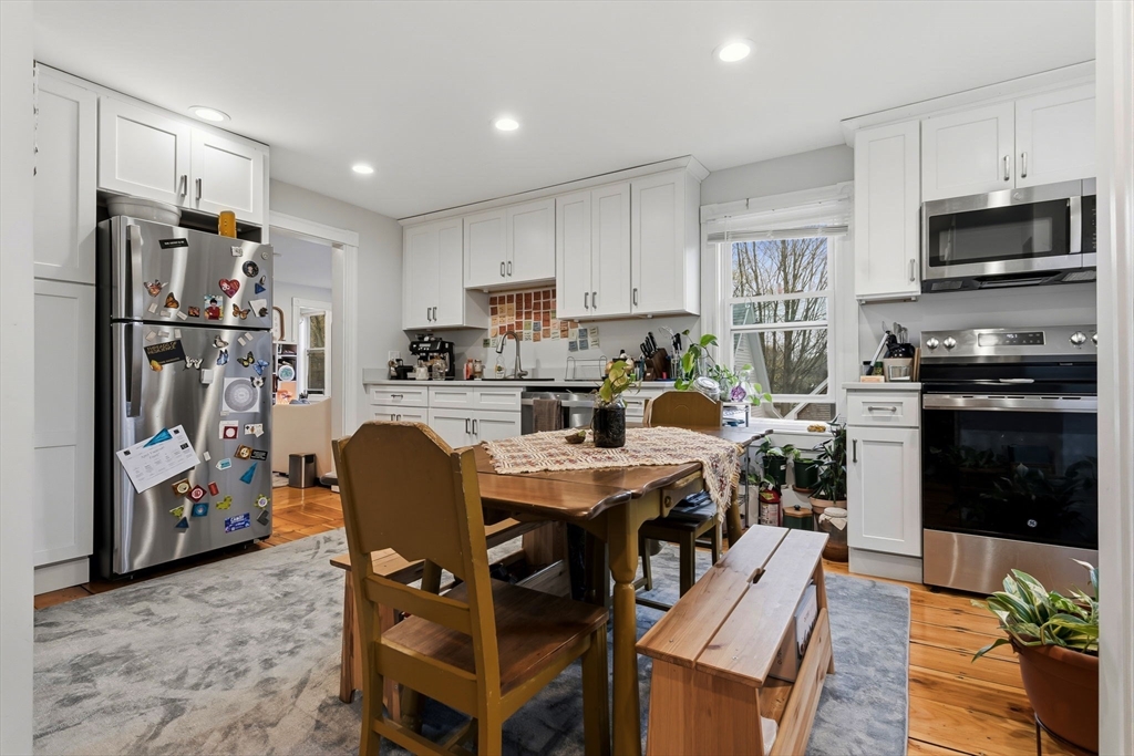 291 Main Street Amesbury, MA 01913 - Photo 6 of 42