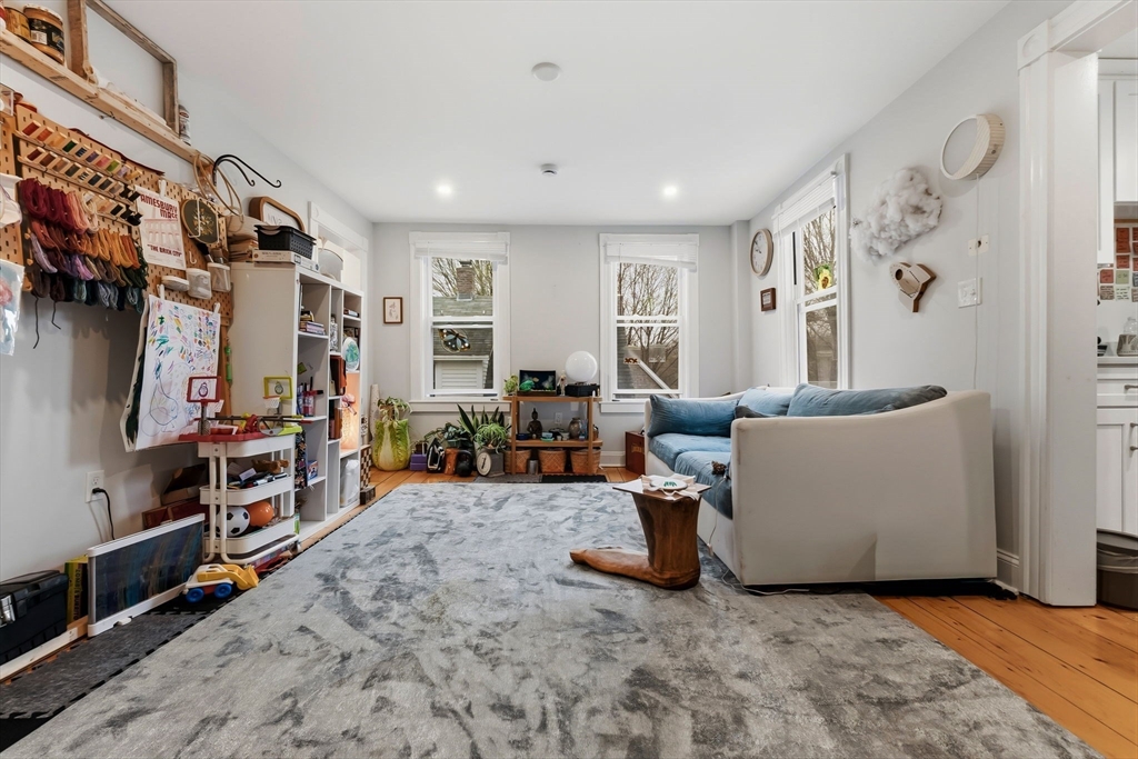 291 Main Street Amesbury, MA 01913 - Photo 10 of 42