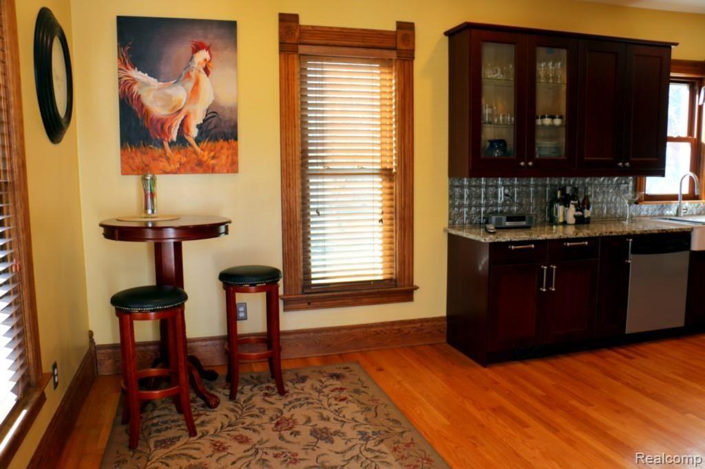 424 South Walnut Street Howell, MI 48843 - Photo 4 of 39 01-IMG_2348.jpg