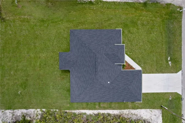 $319,998 | 1911 Xelda Avenue North, Lehigh Acres, FL 33971