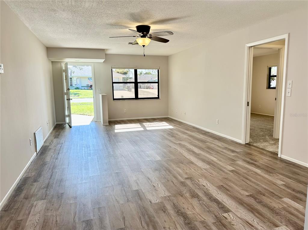 1516 Olympia Road Venice, FL 34293 - Photo 5 of 50 Gallery Image 5