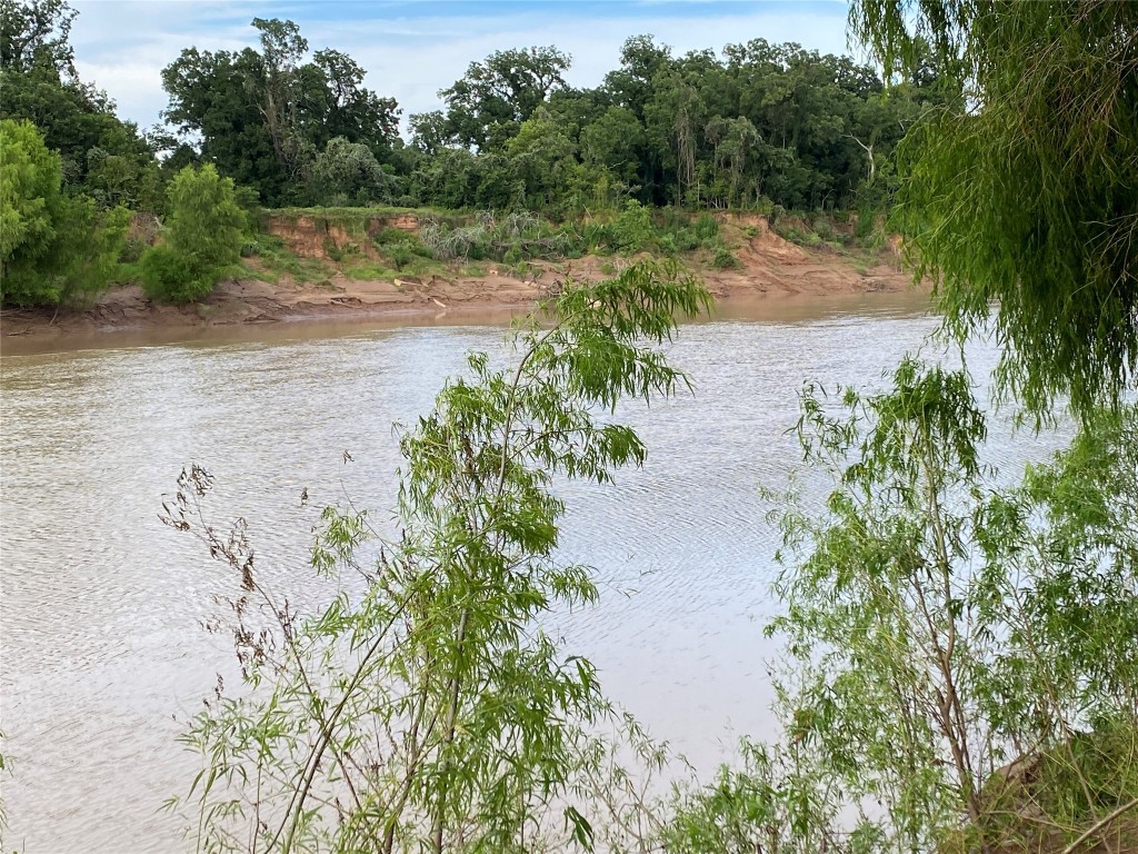 11810 Reinecker Road Wallis, TX 77485 - Photo 24 of 35