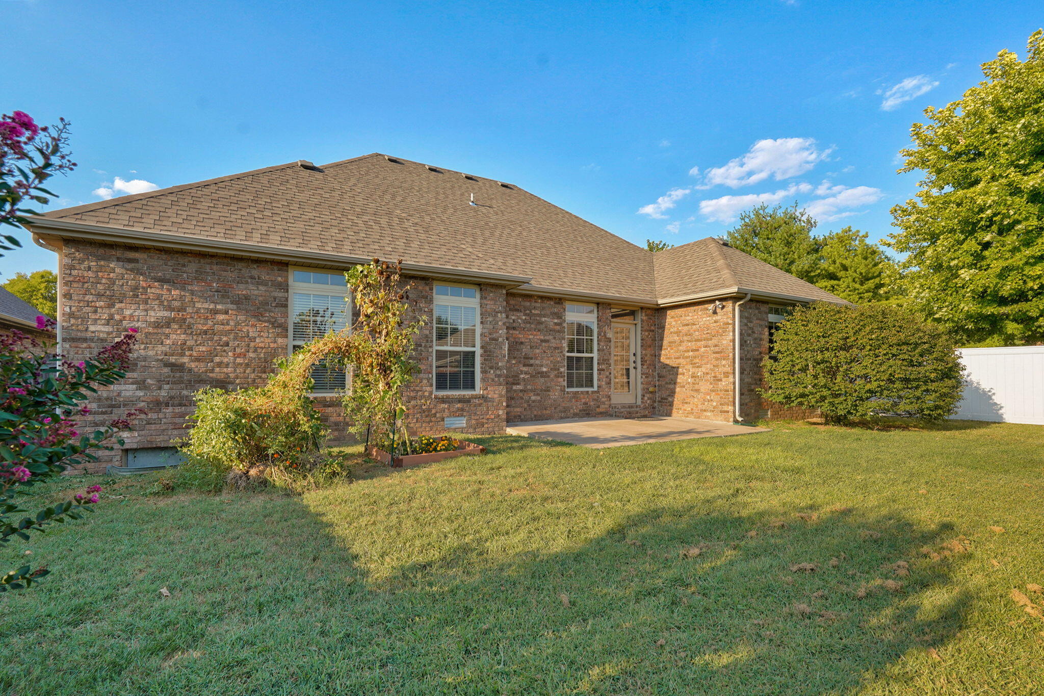 3192 West Melbourne Street Springfield, MO 65810 - Photo 26 of 28 3192 W Melbourne St-22