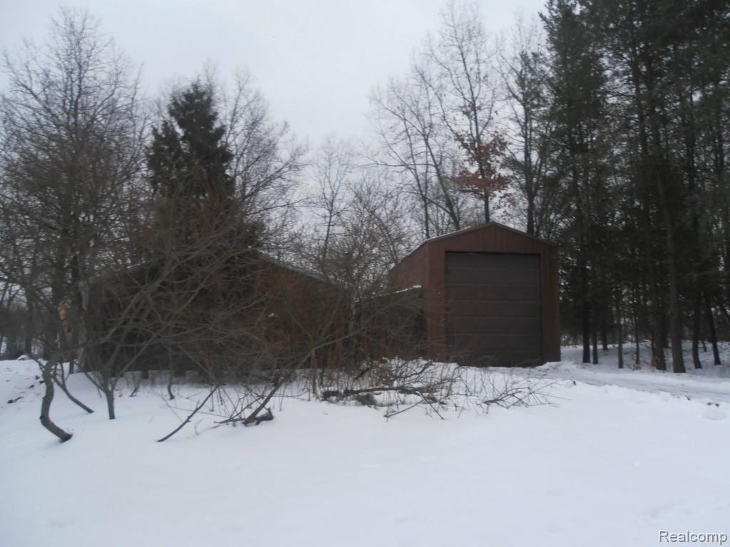 9528 Stelzer Road Howell, MI 48855 - Photo 2 of 13 232.jpg