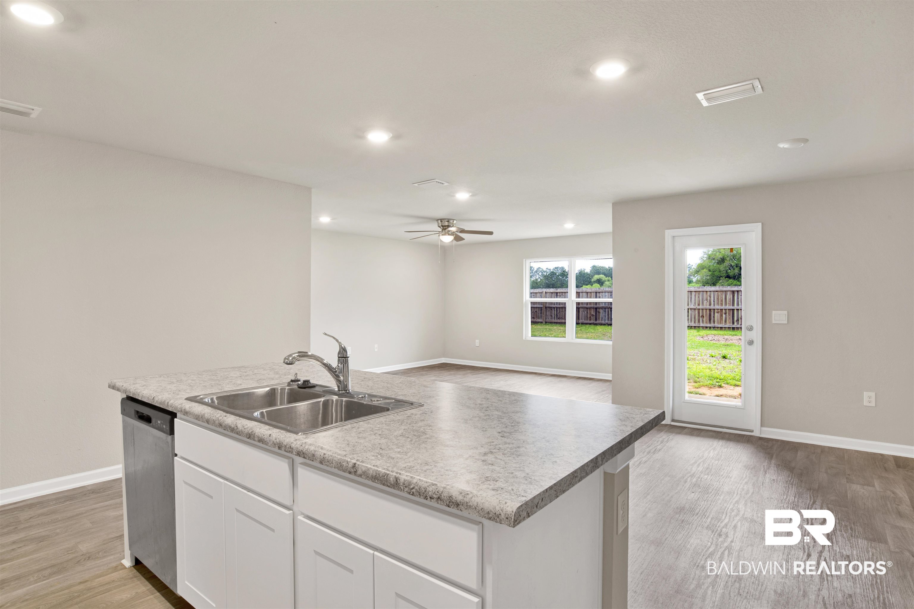 13959 Shea Circle Foley, AL 36535 - Photo 6 of 31